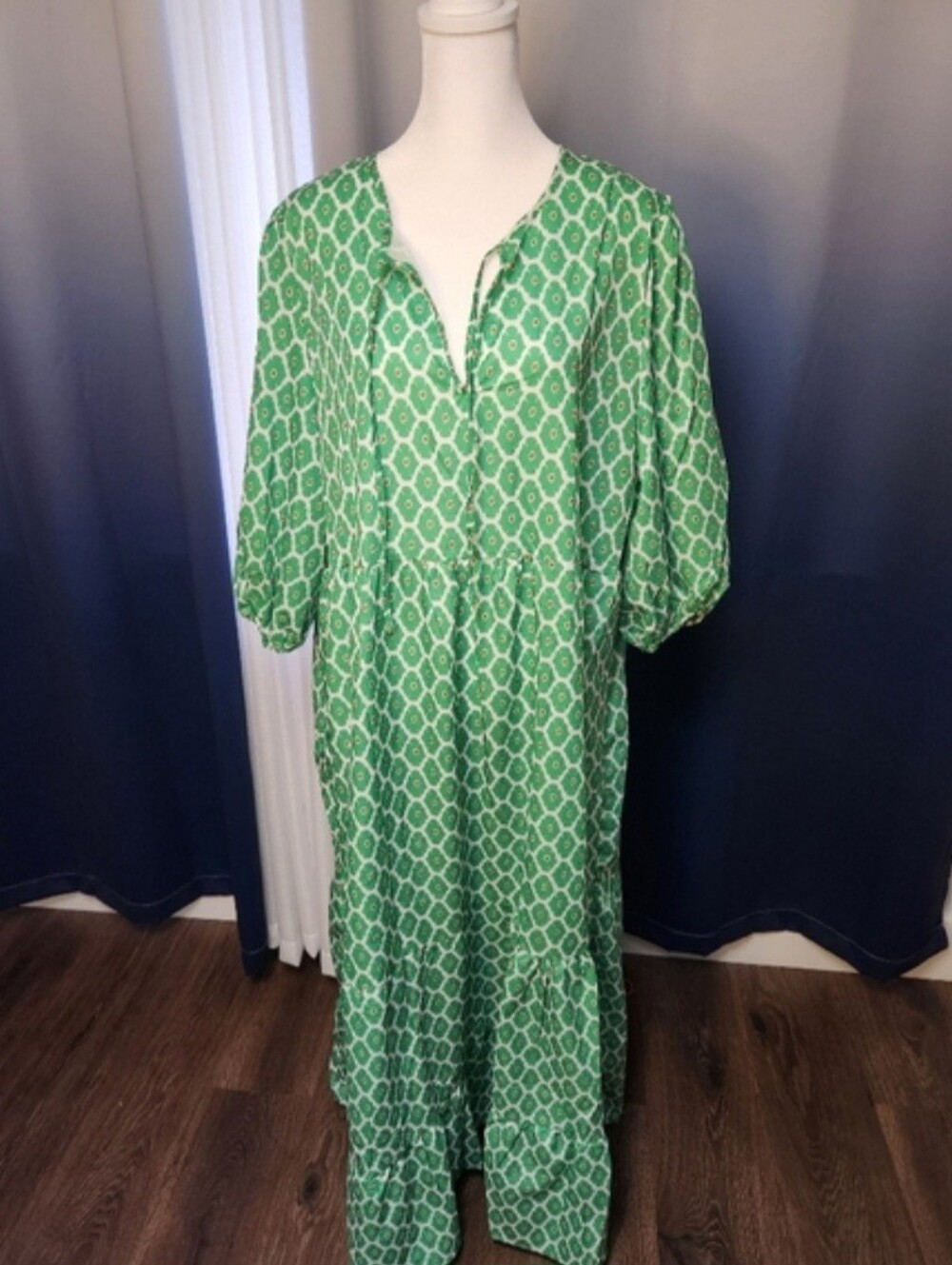 Green Patterned V-Neck Midi Dress